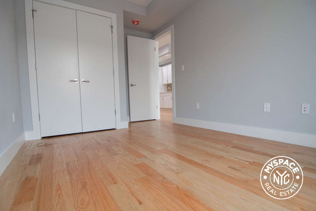 971A Lafayette Avenue - Photo 5