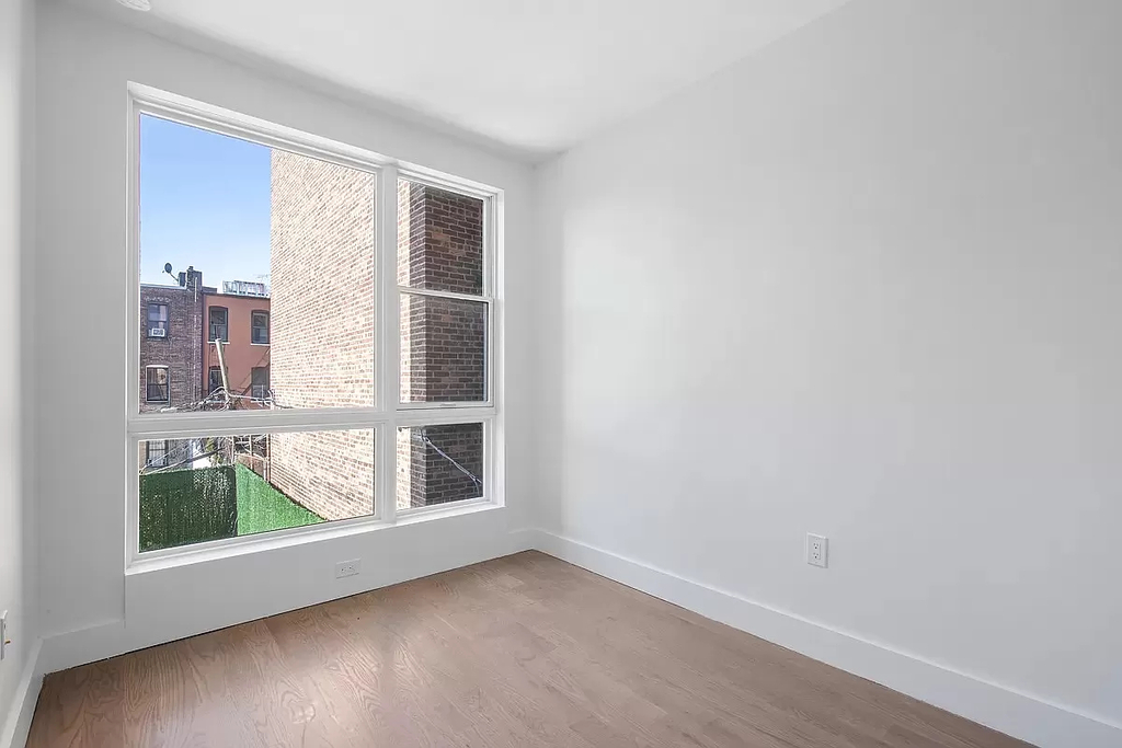 254 East 28th Street - Photo 5