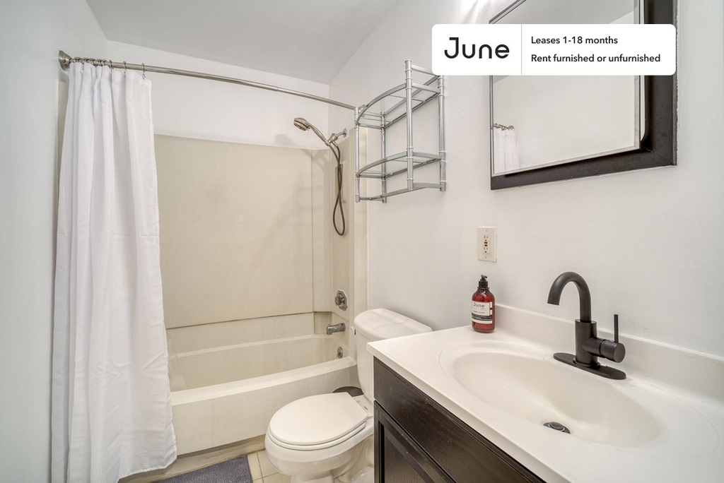 1843 Burke Street Southeast - Photo 3