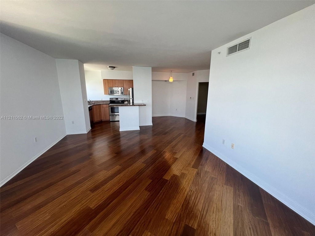 1330 West Ave - Photo 5