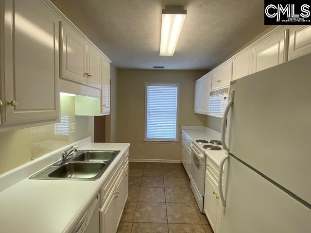 204 Waverly Court - Photo 6