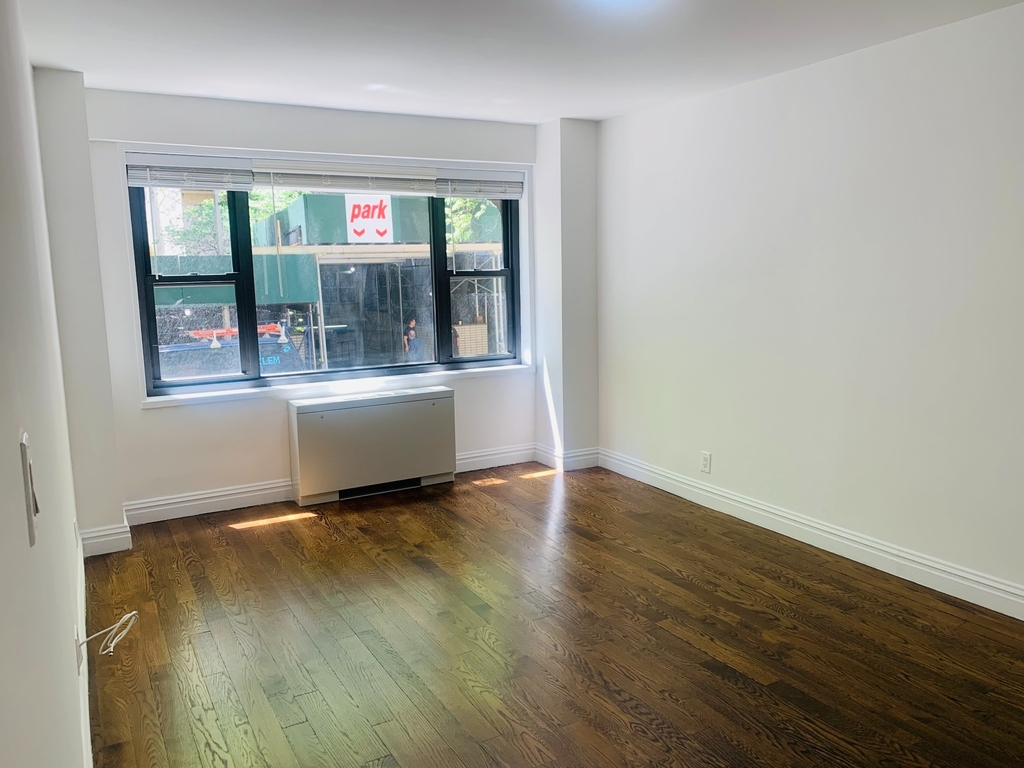 405 East 56th Street - Photo 9