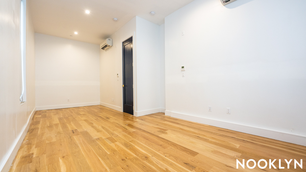 739 Park Avenue - Photo 11