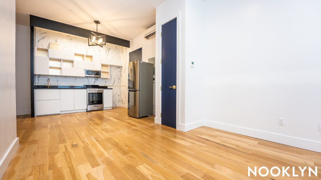 739 Park Avenue - Photo 15