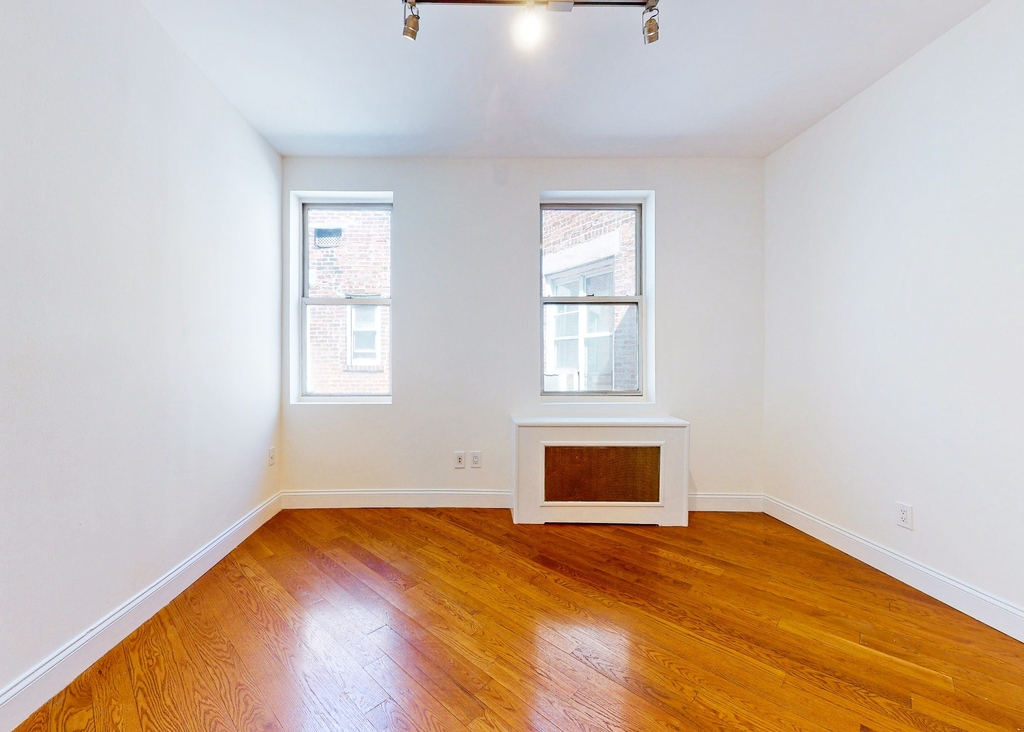 220 West 107th Street - Photo 3