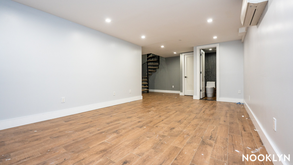 306 Macdougal Street - Photo 6