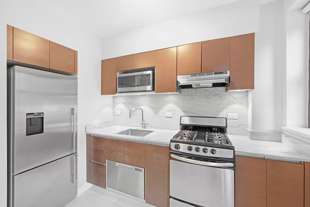 400 East 57th Street - Photo 1