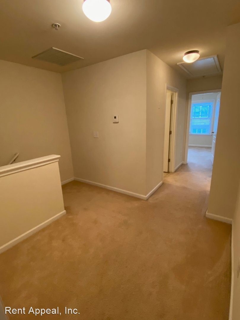 529 Ridge View Crossing - Photo 1