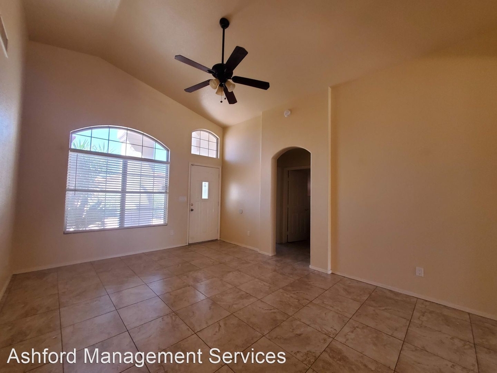 4509 E. Thistle Landing Dr. - Photo 1