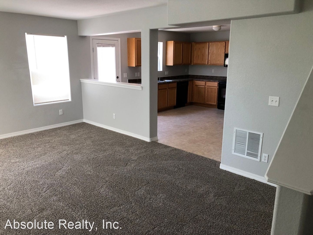 2227 Winter Blossom Point - Photo 2