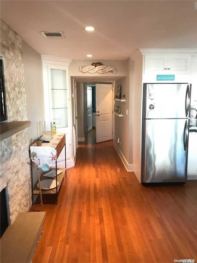 24 Buffalo Avenue - Photo 5