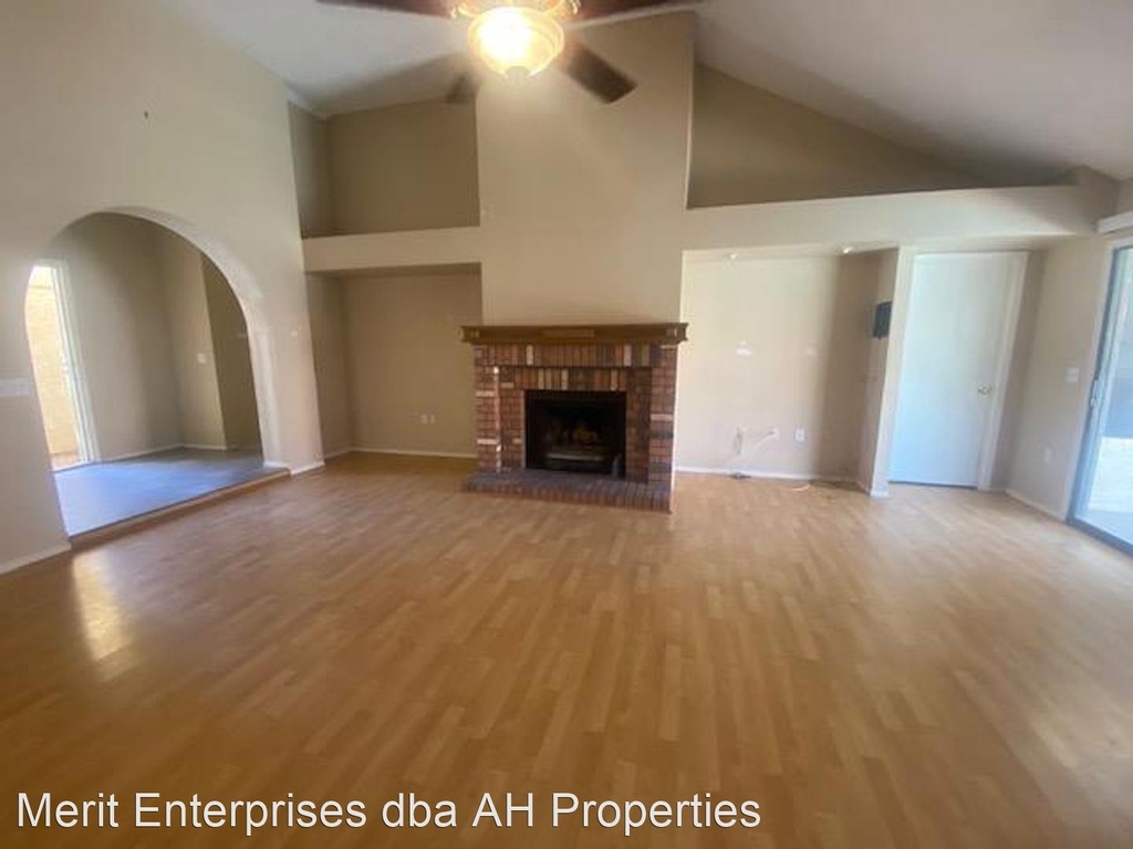 1249 E Laurel Ave - Photo 9