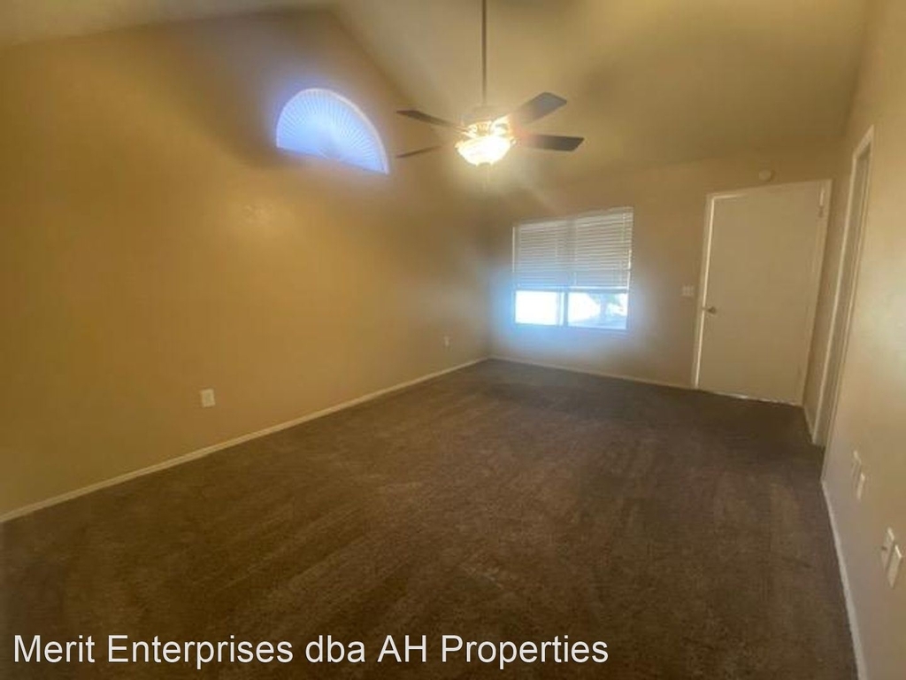 1249 E Laurel Ave - Photo 24