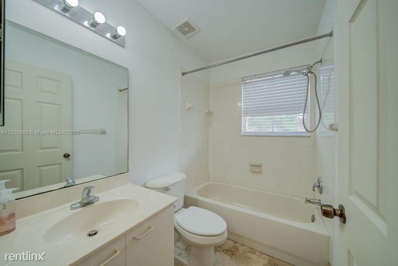 5035 Sw 155th Ave - Photo 16