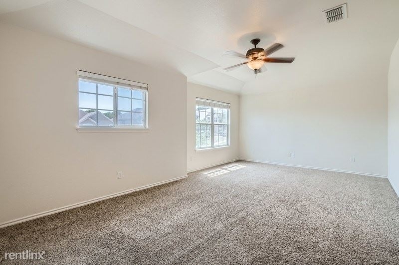 21214 Villa Valencia - Photo 3