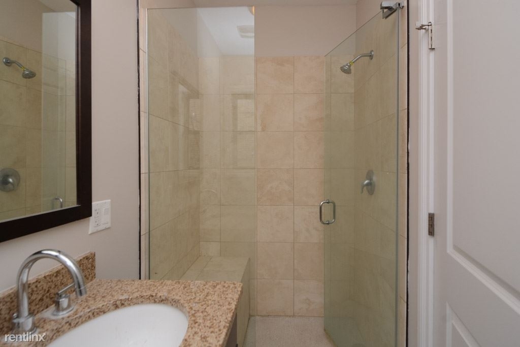 1758 W. Montrose, Unit 4 - Photo 17