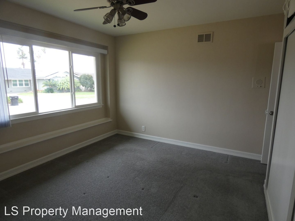 10838 Kane Ave. - Photo 11