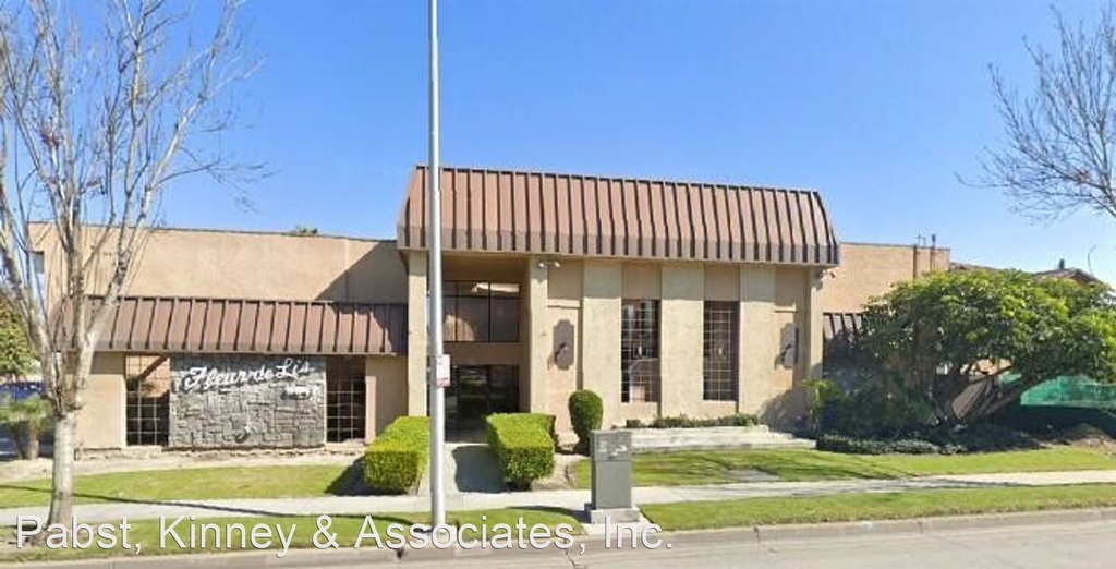 8547 Imperial Highway - Photo 2