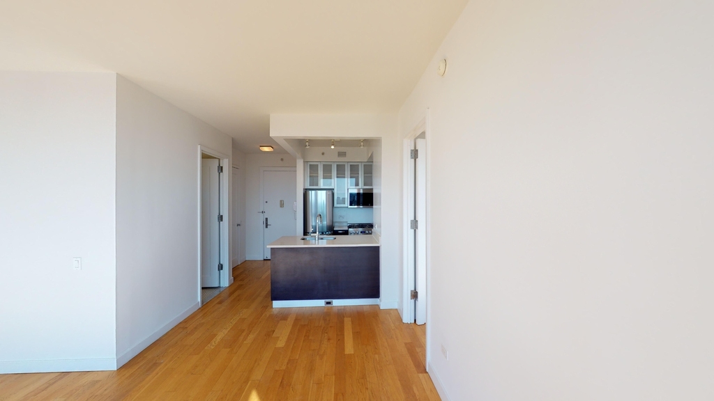 808 Columbus Avenue - Photo 3