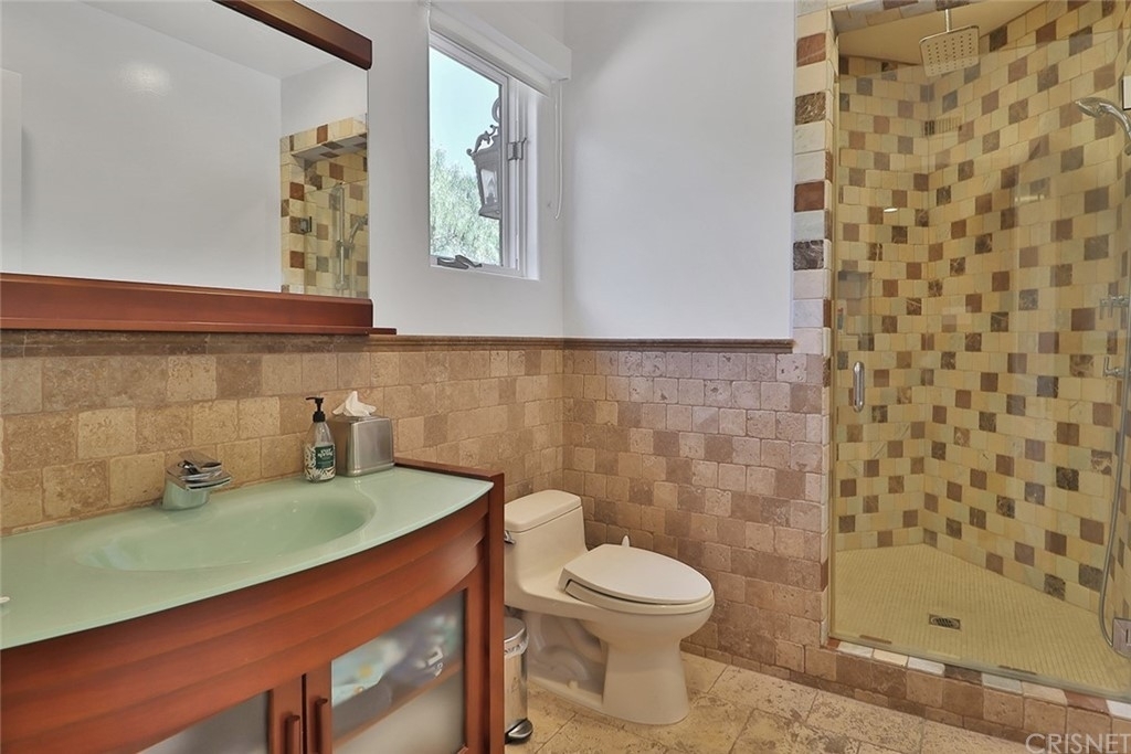 5427 Encino Avenue - Photo 29