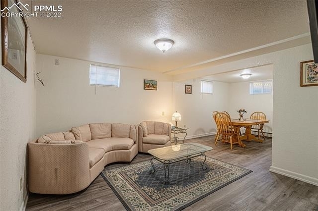 138 W Uintah Street - Photo 3