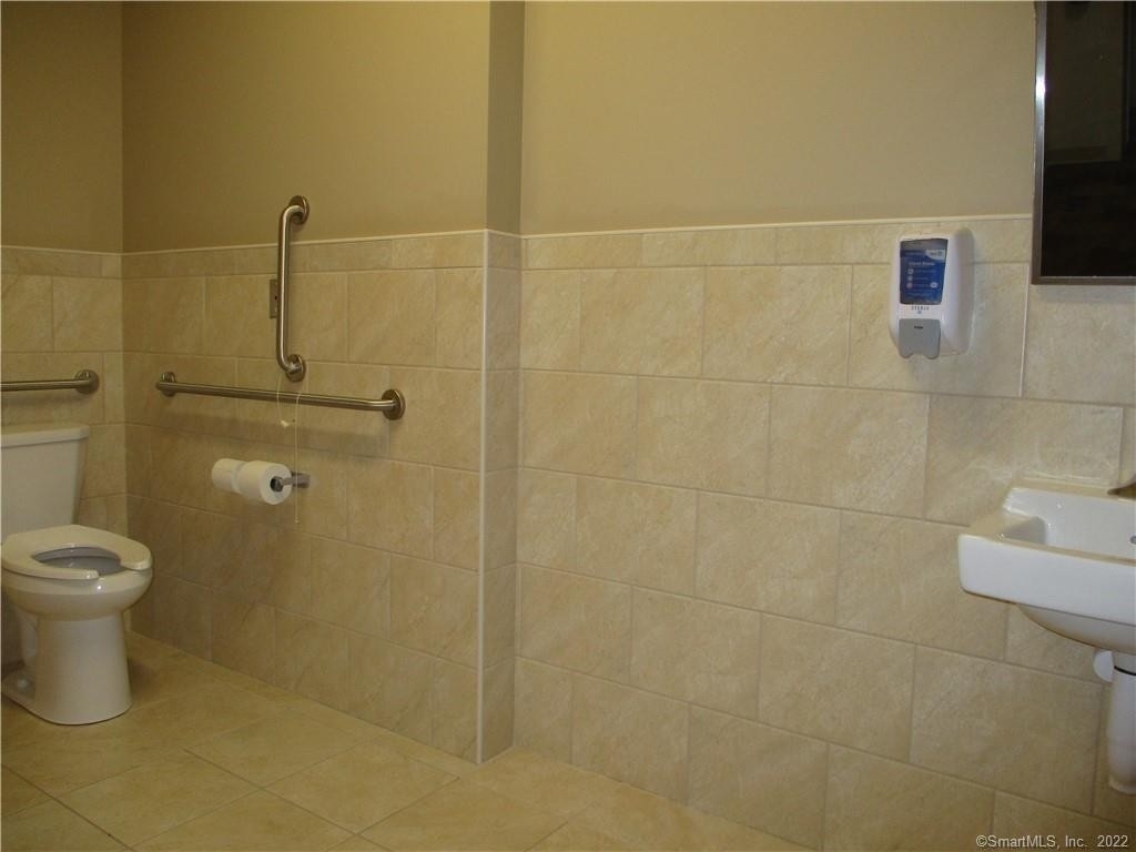 17 B Kennedy Drive - Photo 9