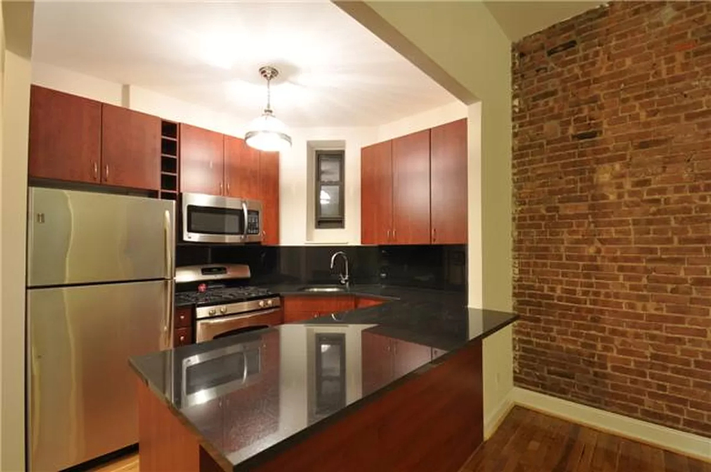 1378 York Avenue #1C - Photo 2