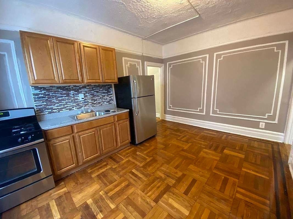 2149 Cortelyou Road - Photo 3