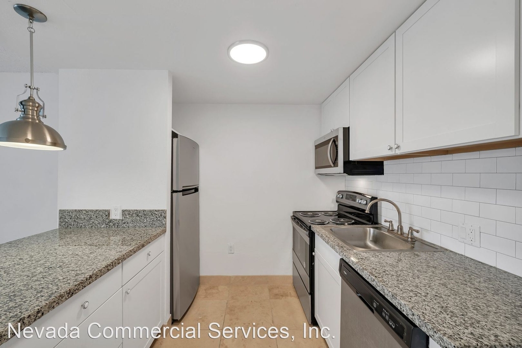 300 Holcomb Avenue - Photo 26