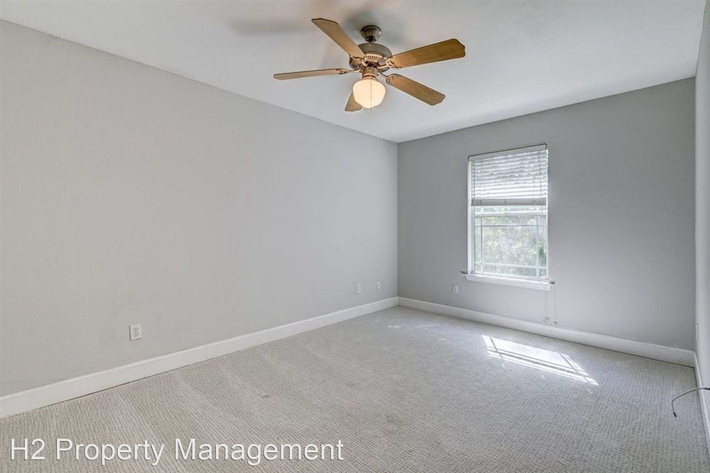 2208 Delta Lane - Photo 25