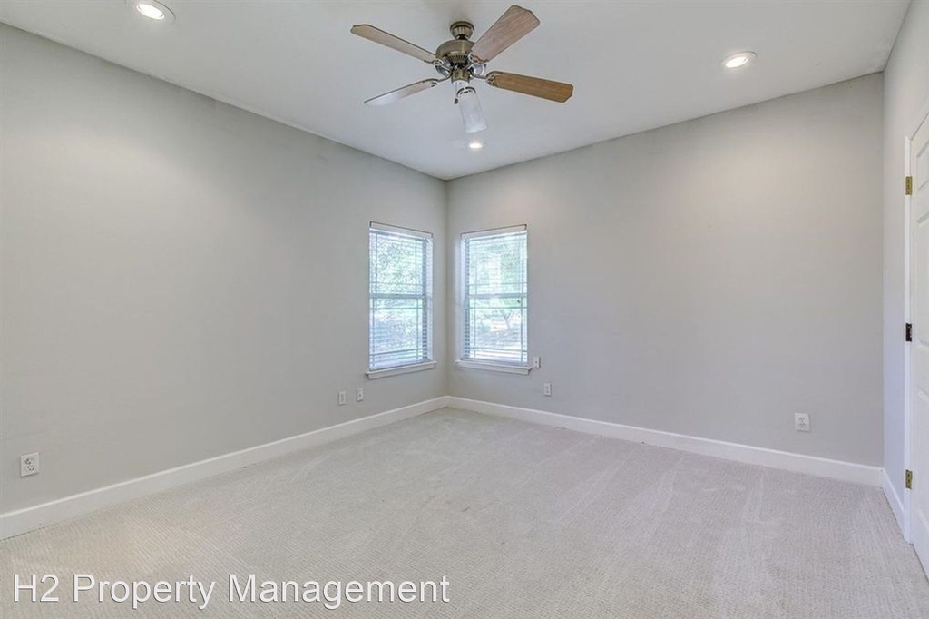 2208 Delta Lane - Photo 20