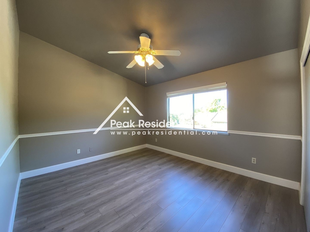 12113 Summer Ridge Drive - Photo 16