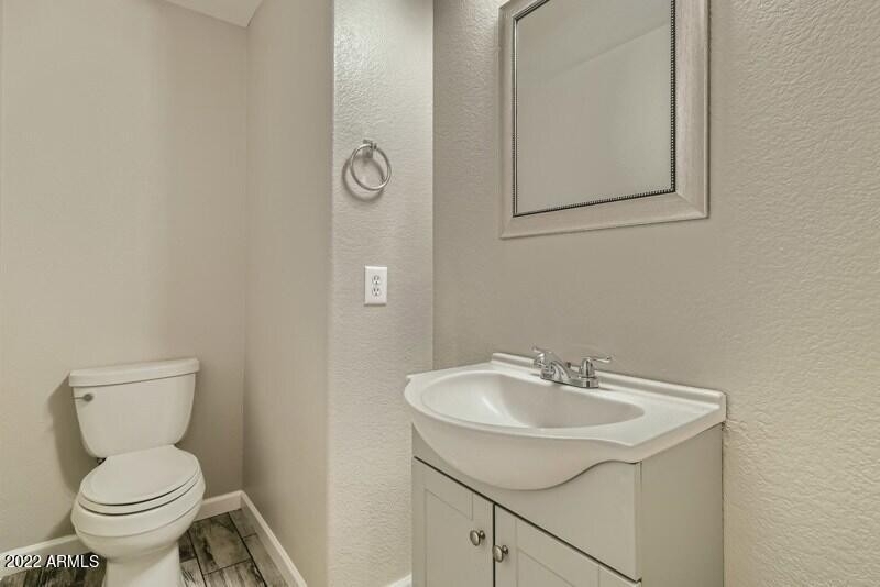 386 W Hereford Drive - Photo 5