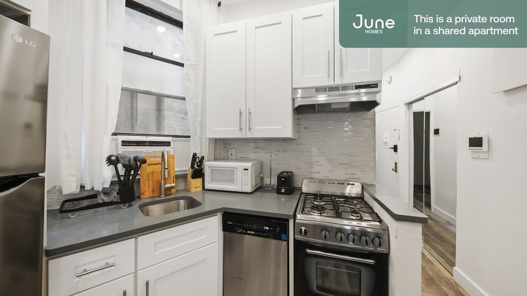 611 East 11th Street - Photo 15