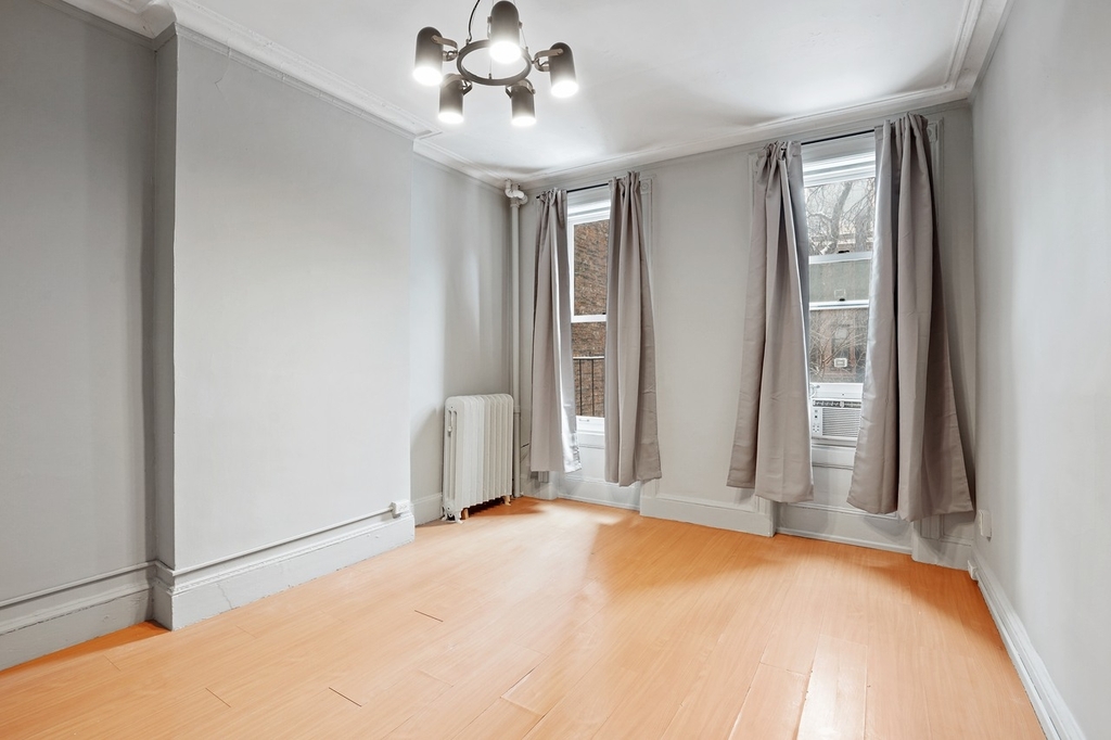 336 West 47th Street - Photo 1