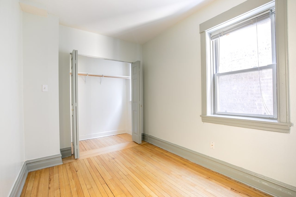 2442 North Ashland Avenue - Photo 4