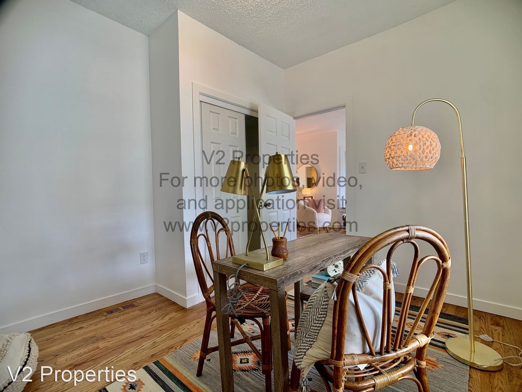 2105 Se 44th St - Photo 9