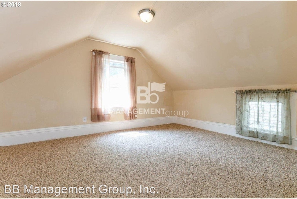 655 Sw Sherman Street - Photo 11