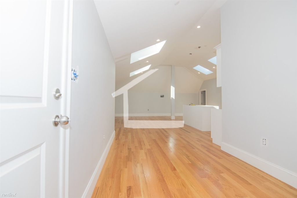 18 Murdock St Apt 4a - Photo 3