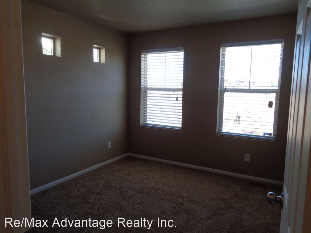 8221 Plumwood Circle - Photo 10