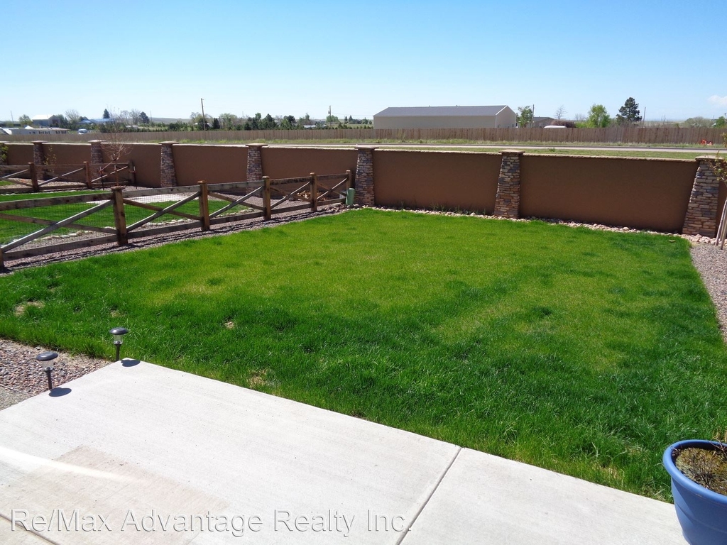 8221 Plumwood Circle - Photo 19