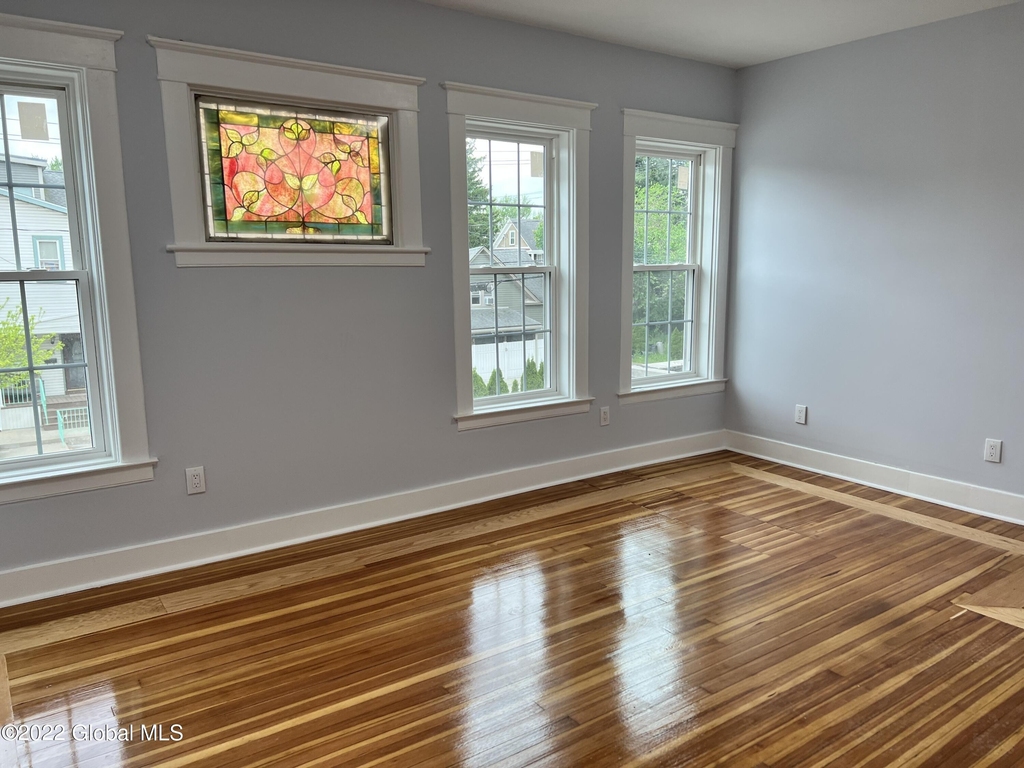 1103 Parkwood Boulevard - Photo 6