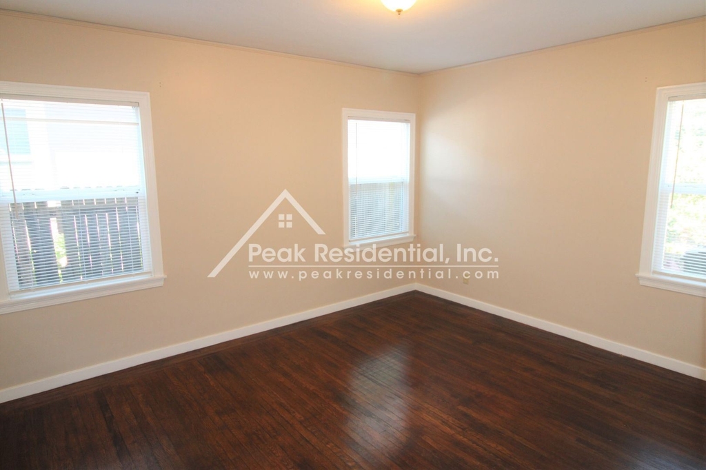 1540 36th Street #1 - Lower Unit - Photo 11