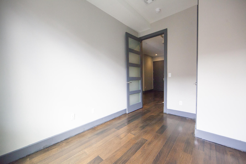 127 Boerum Street - Photo 6