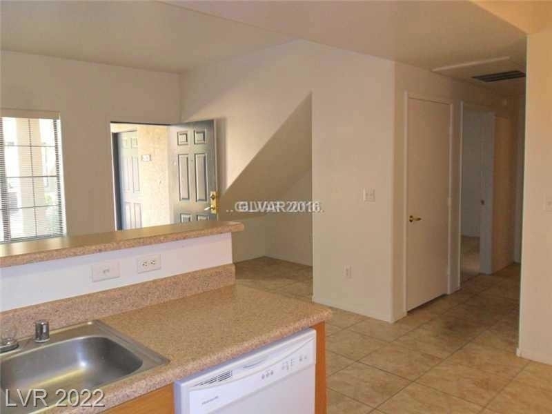 2101 Hussium Hills Street - Photo 3