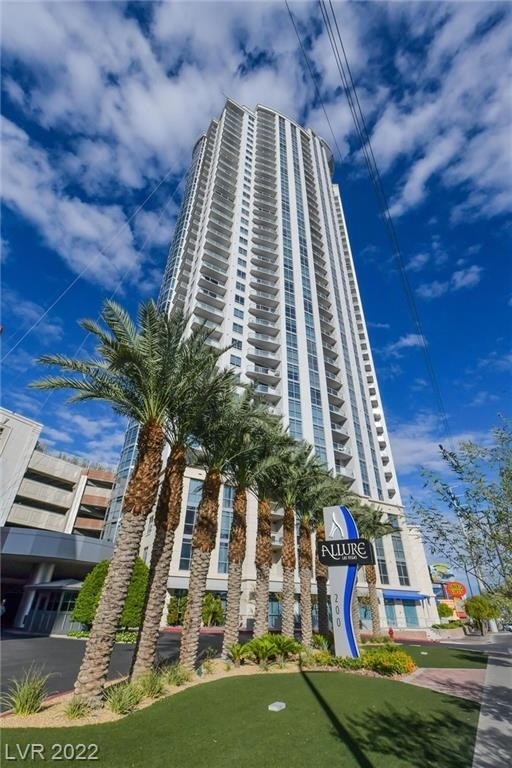 200 West Sahara Avenue - Photo 1