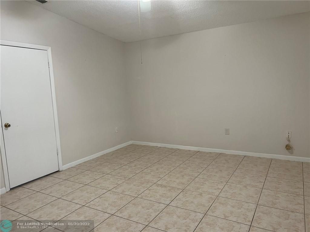 12381 Nw 97th Pl - Photo 5