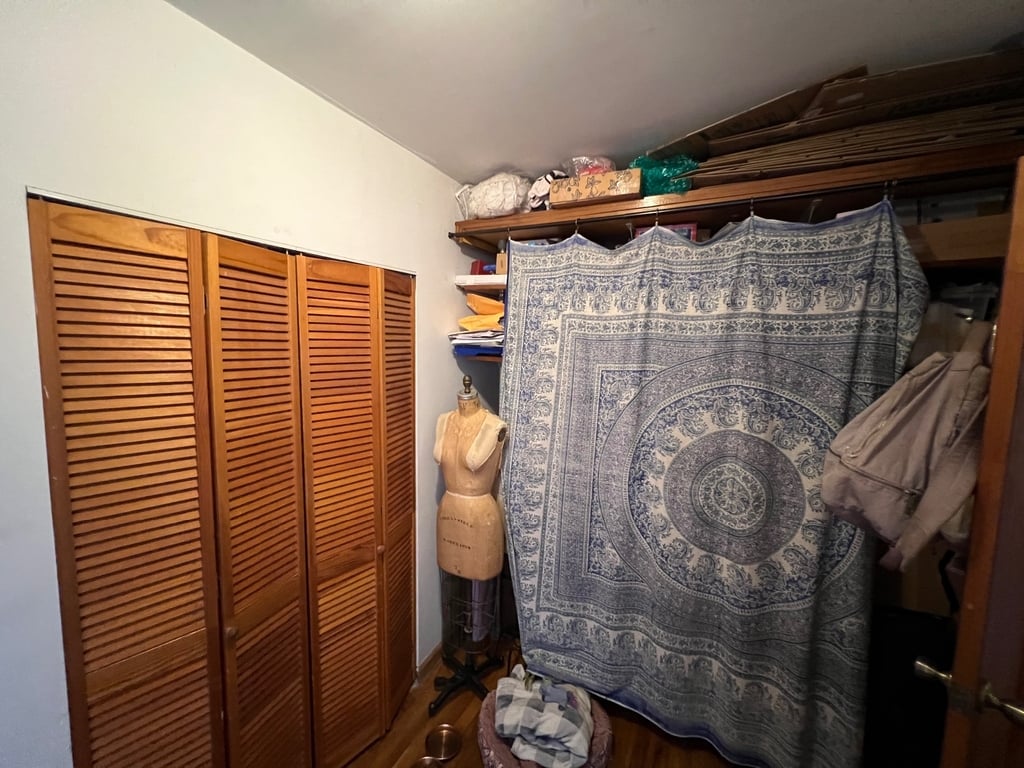 202 East 7th Street - Photo 6