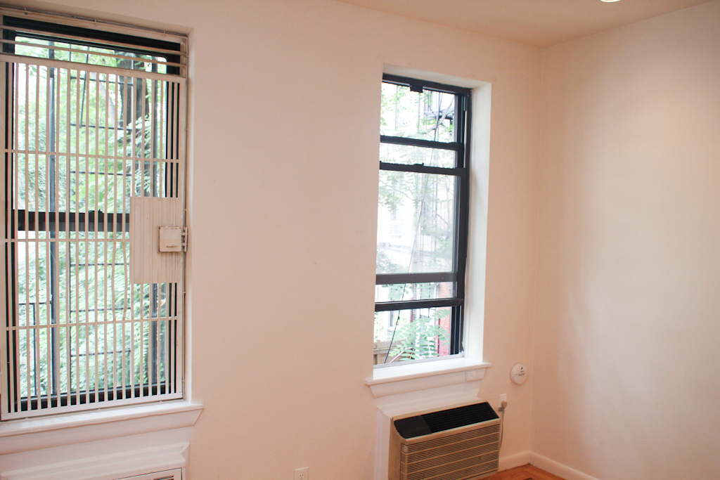 1441 York Avenue - Photo 3