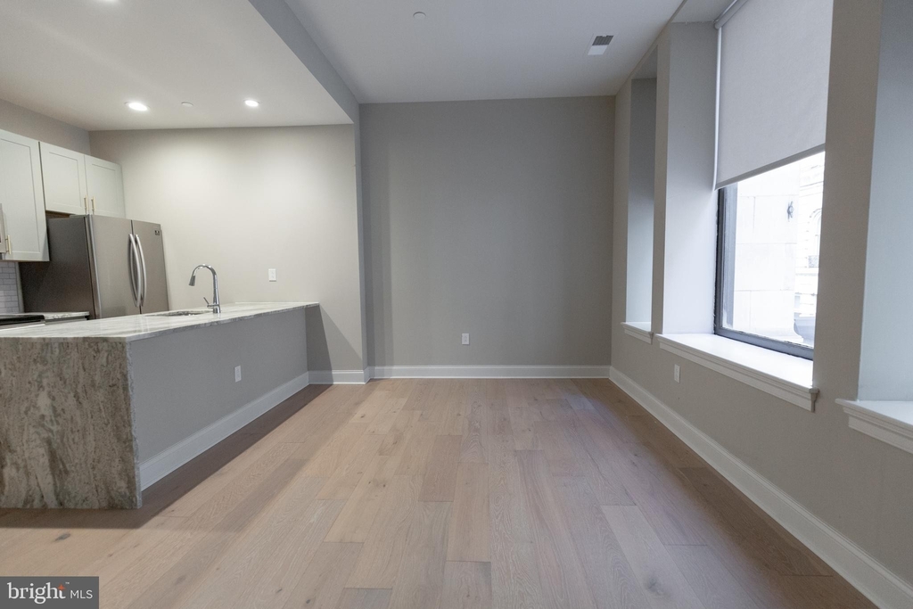 1411 Walnut Street - Photo 11